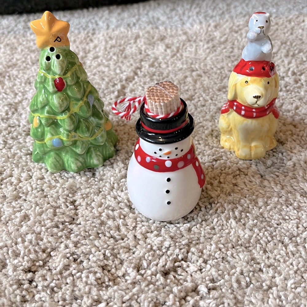Salt & pepper shaker set with toothpick holder